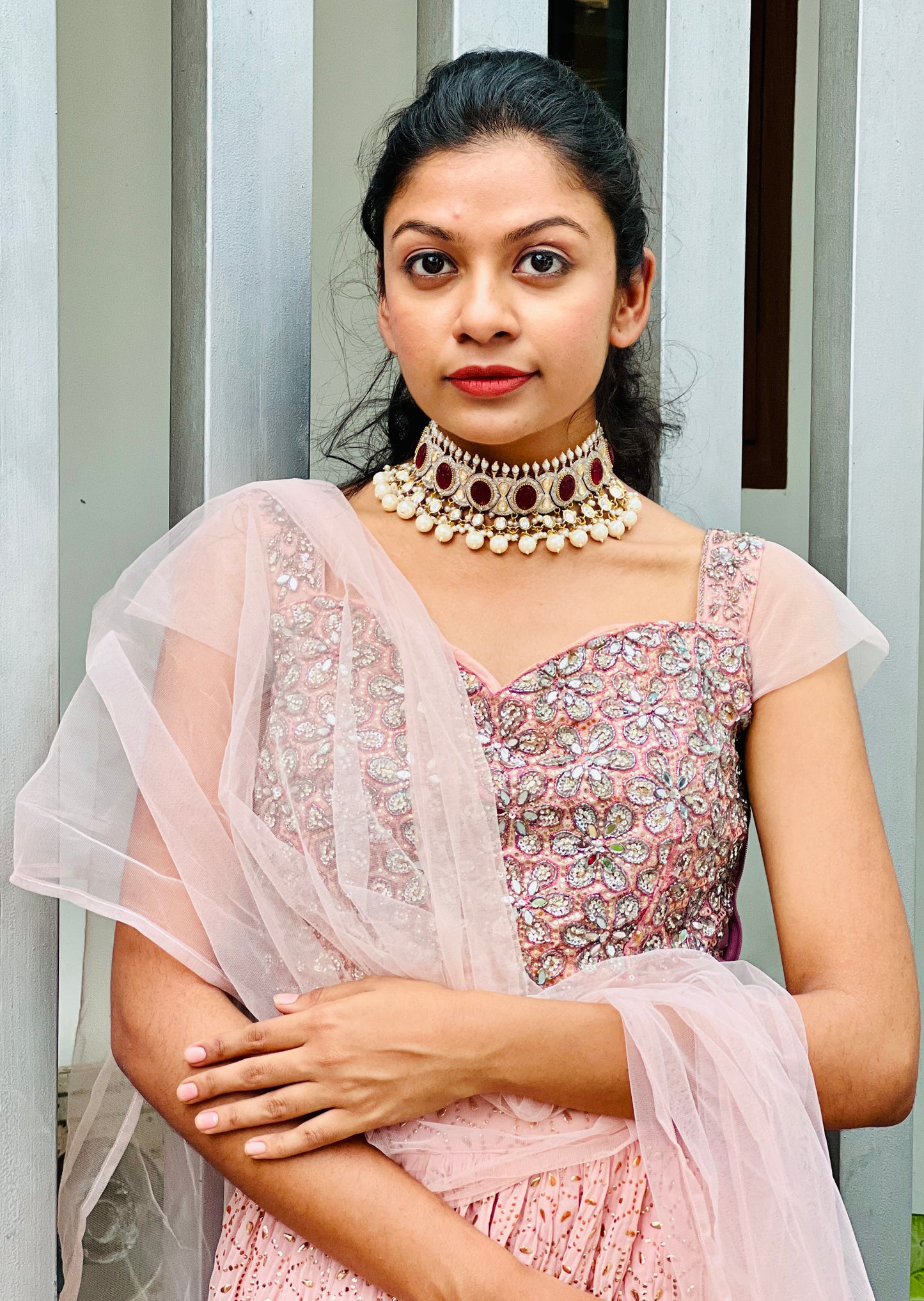 EESHAH MEHANDI STONE PEARL CHOKER - Neckpiece