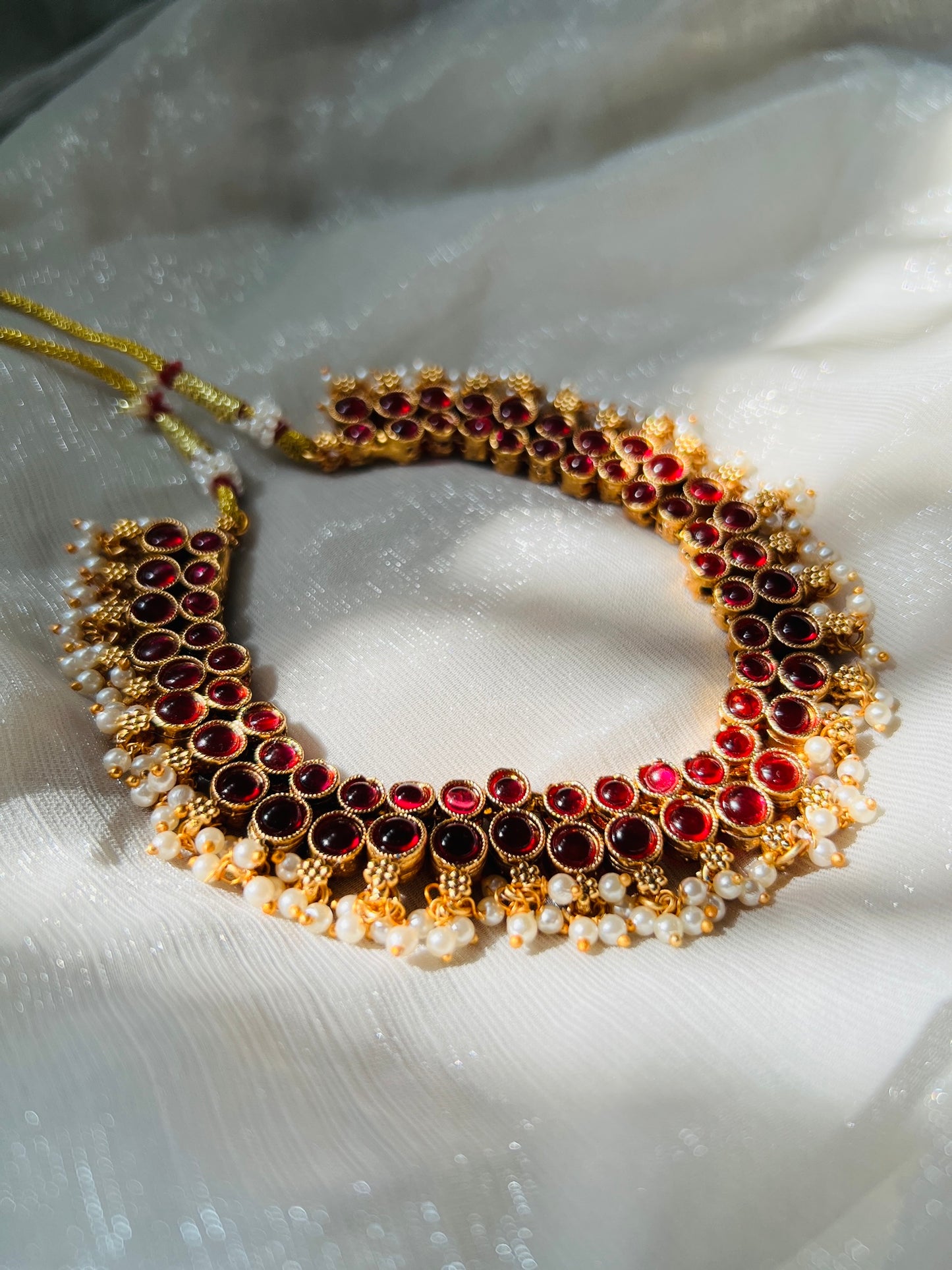 PRAVII DOUBLE SIDED PEARL CHOKER/NECKLACE - Neckpiece