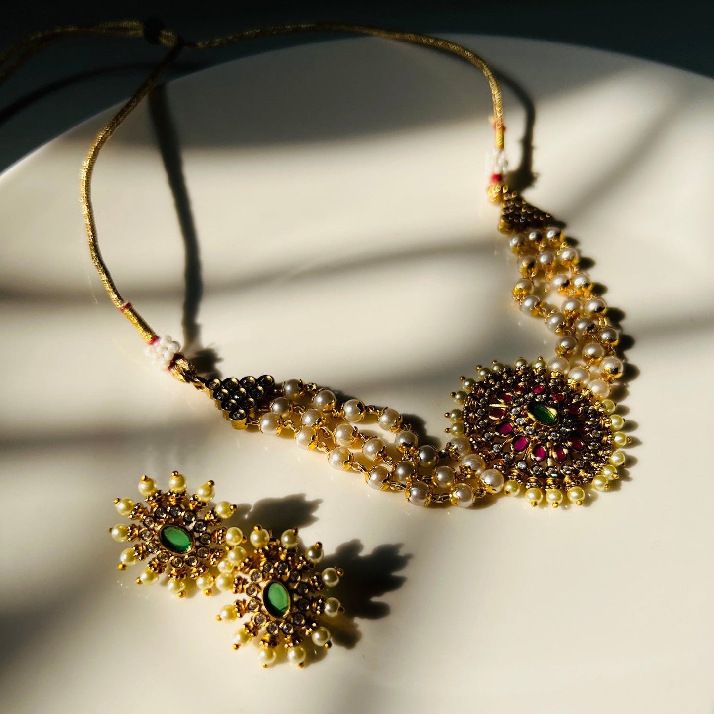 CHARNI PEARL CHOKER - Neckpiece