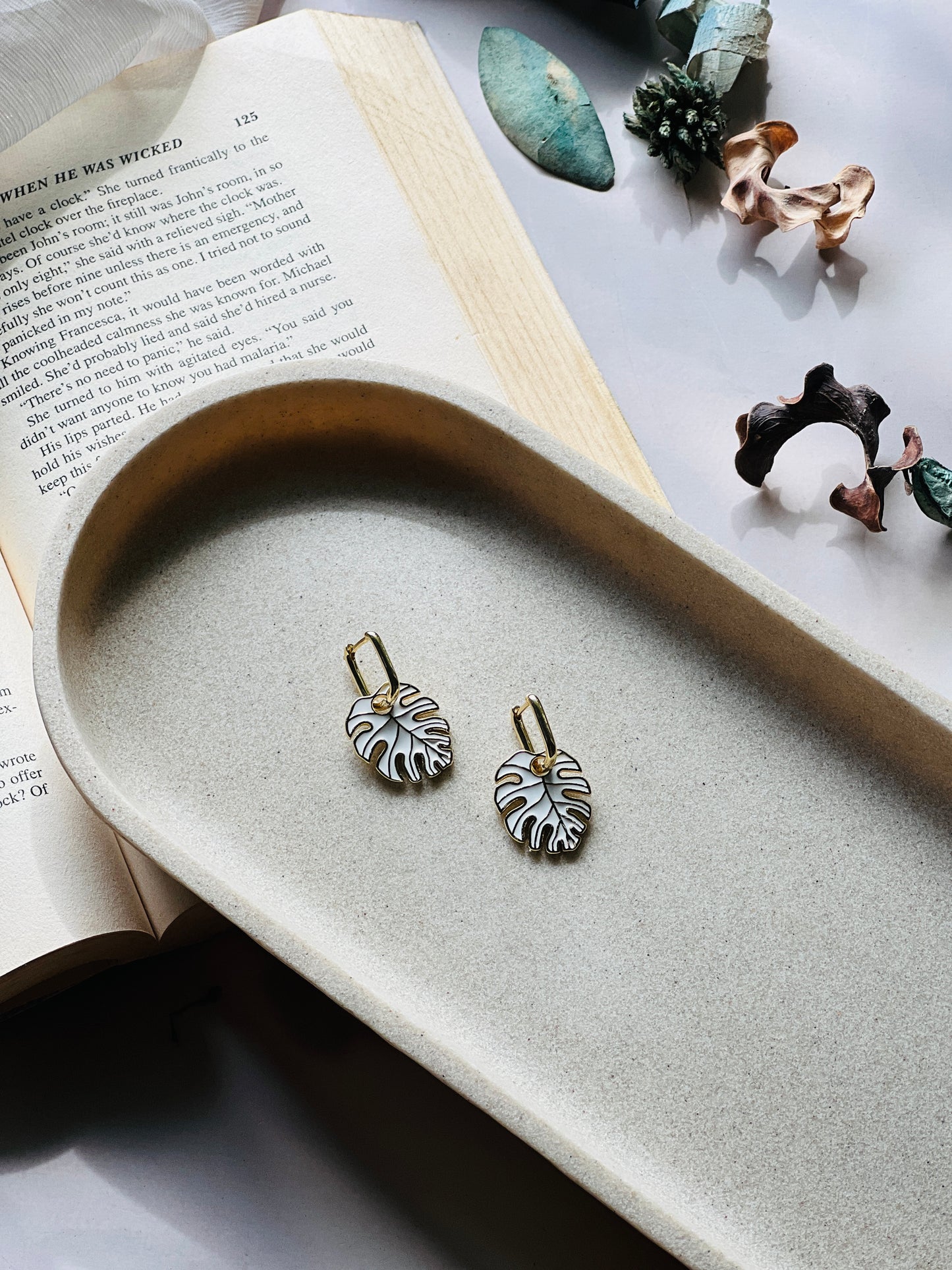 Ivory Monstera Drops