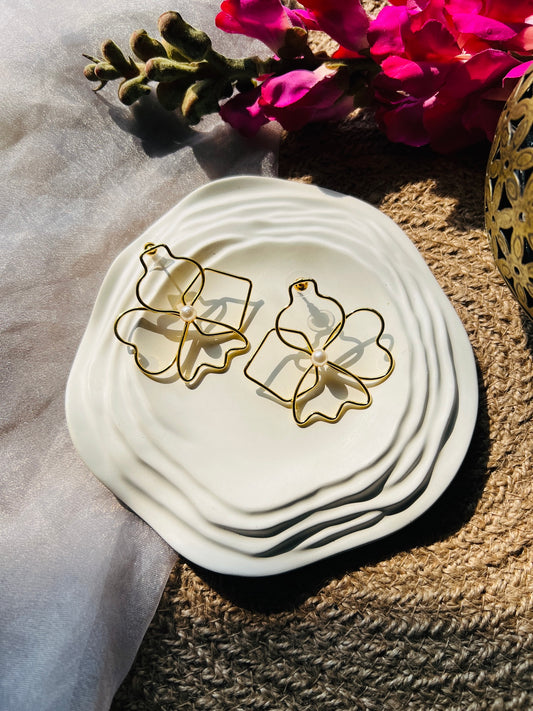 Lunaclora Studs - Earrings