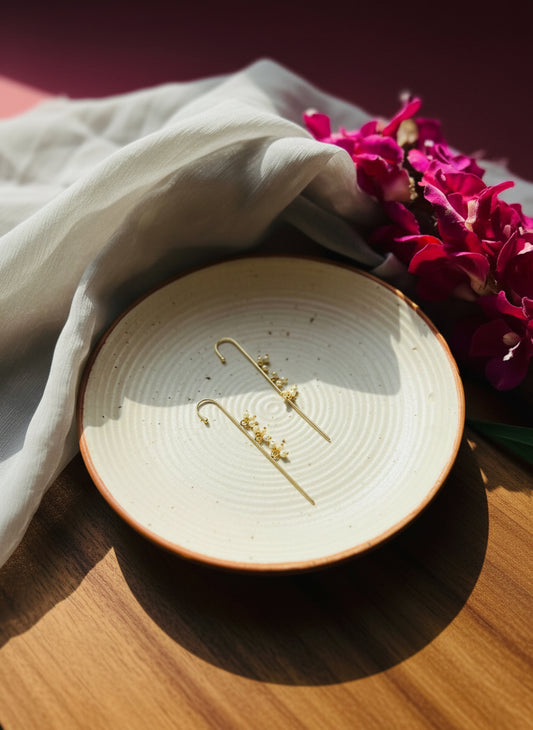 Lustre Pearl Earcuff