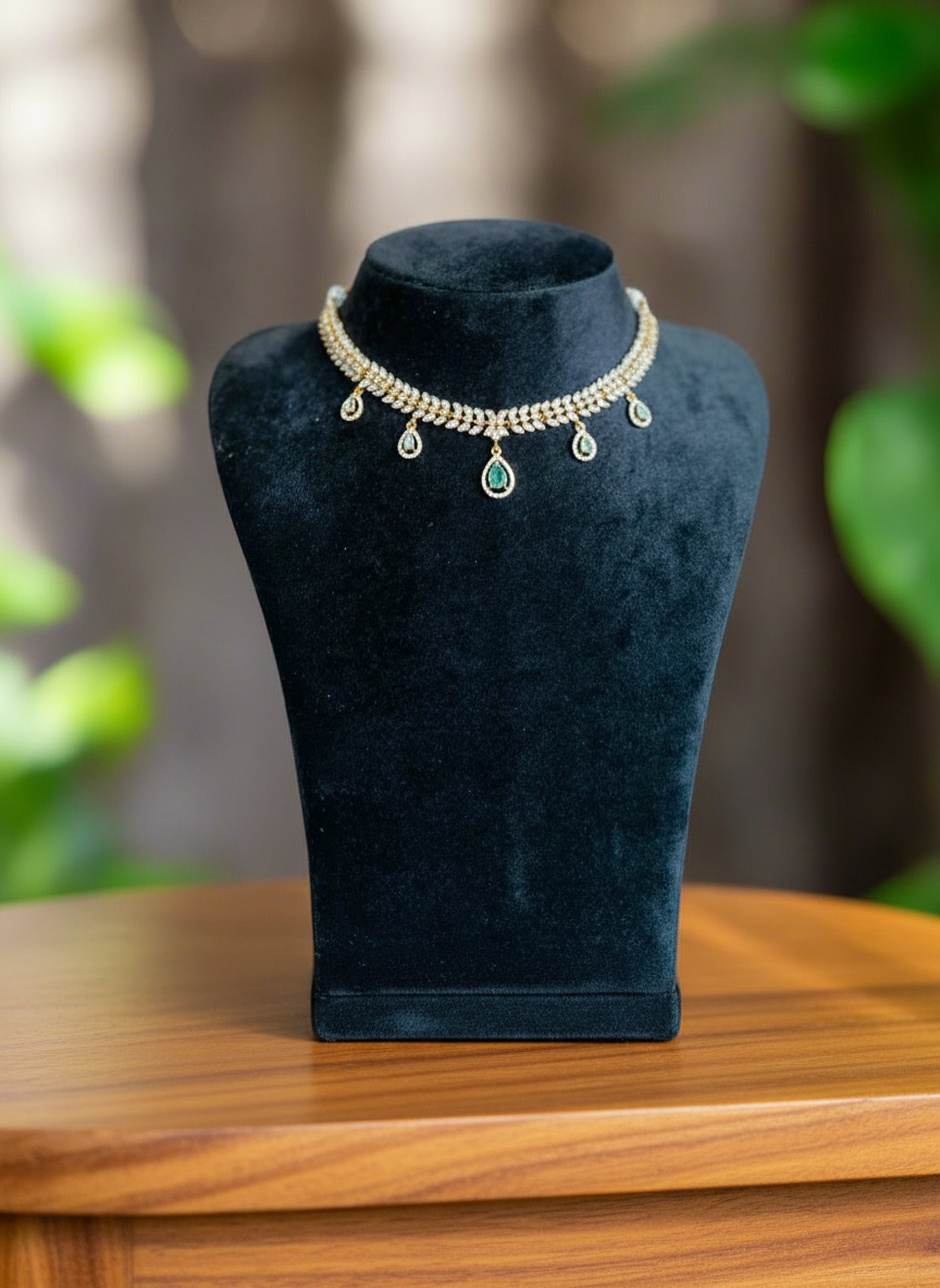 ARPANA STONE NECKLACE - Neckpiece