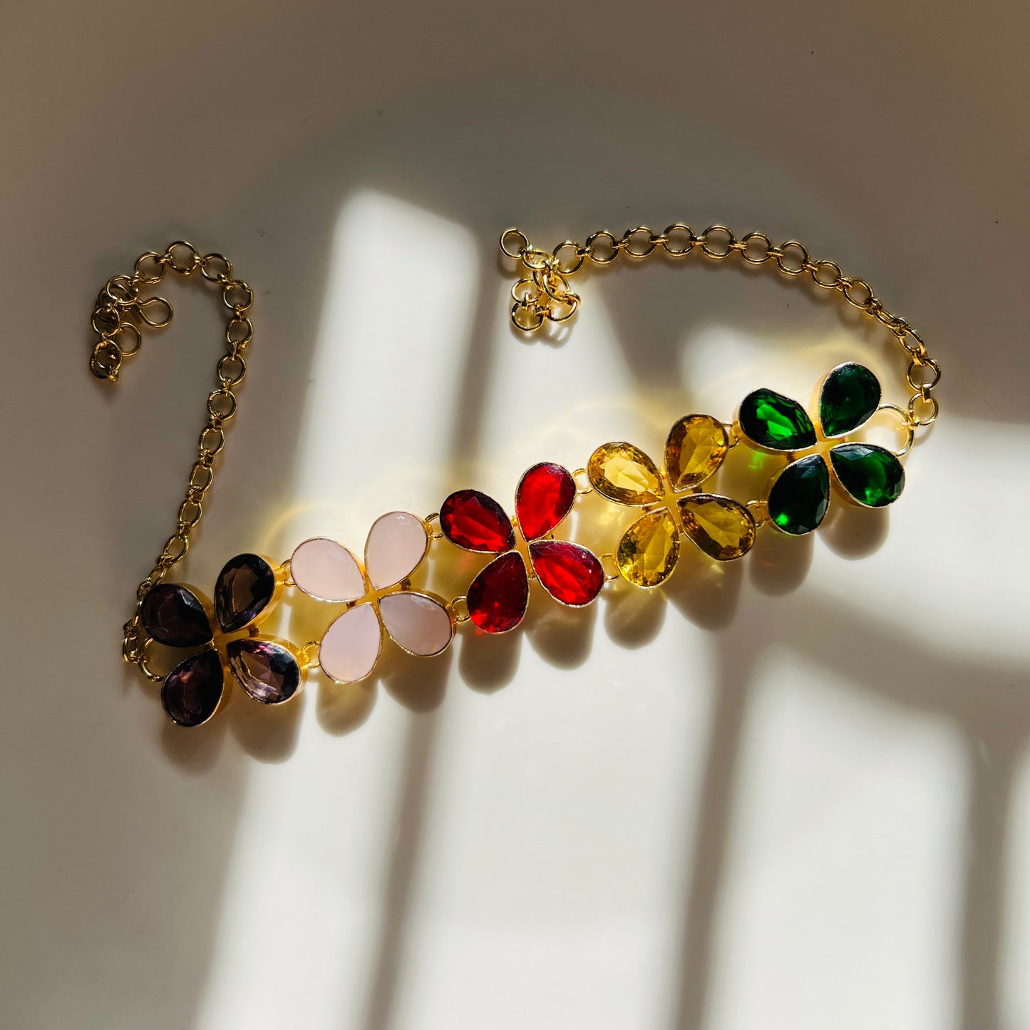 EVANTHIA MULTICOLOUR FLOWER CHOKER - Neckpiece
