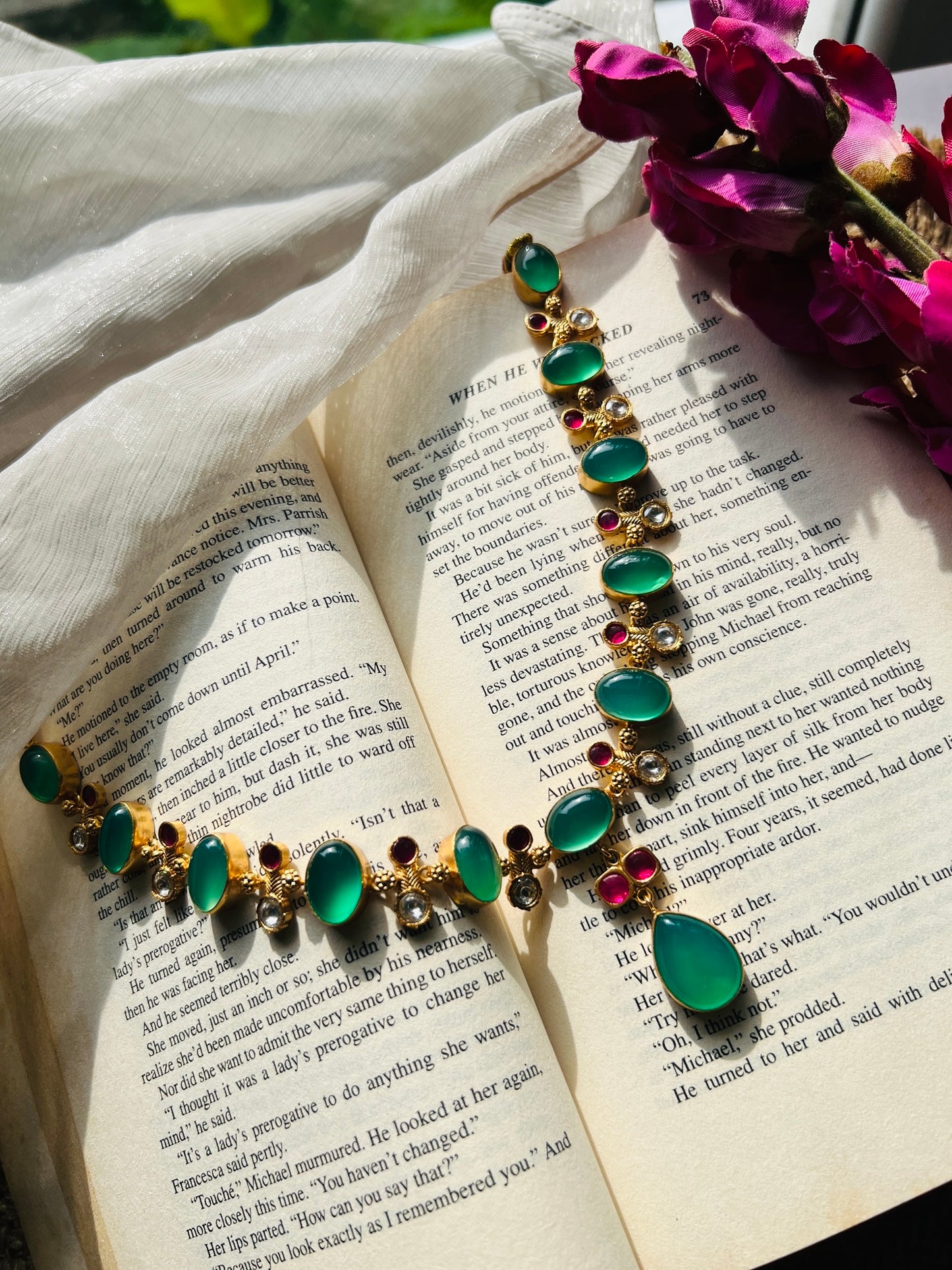 Esmeralda Gulabi Necklace Set