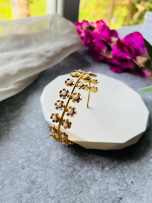 Amṛta Pushpa Valli Bangle