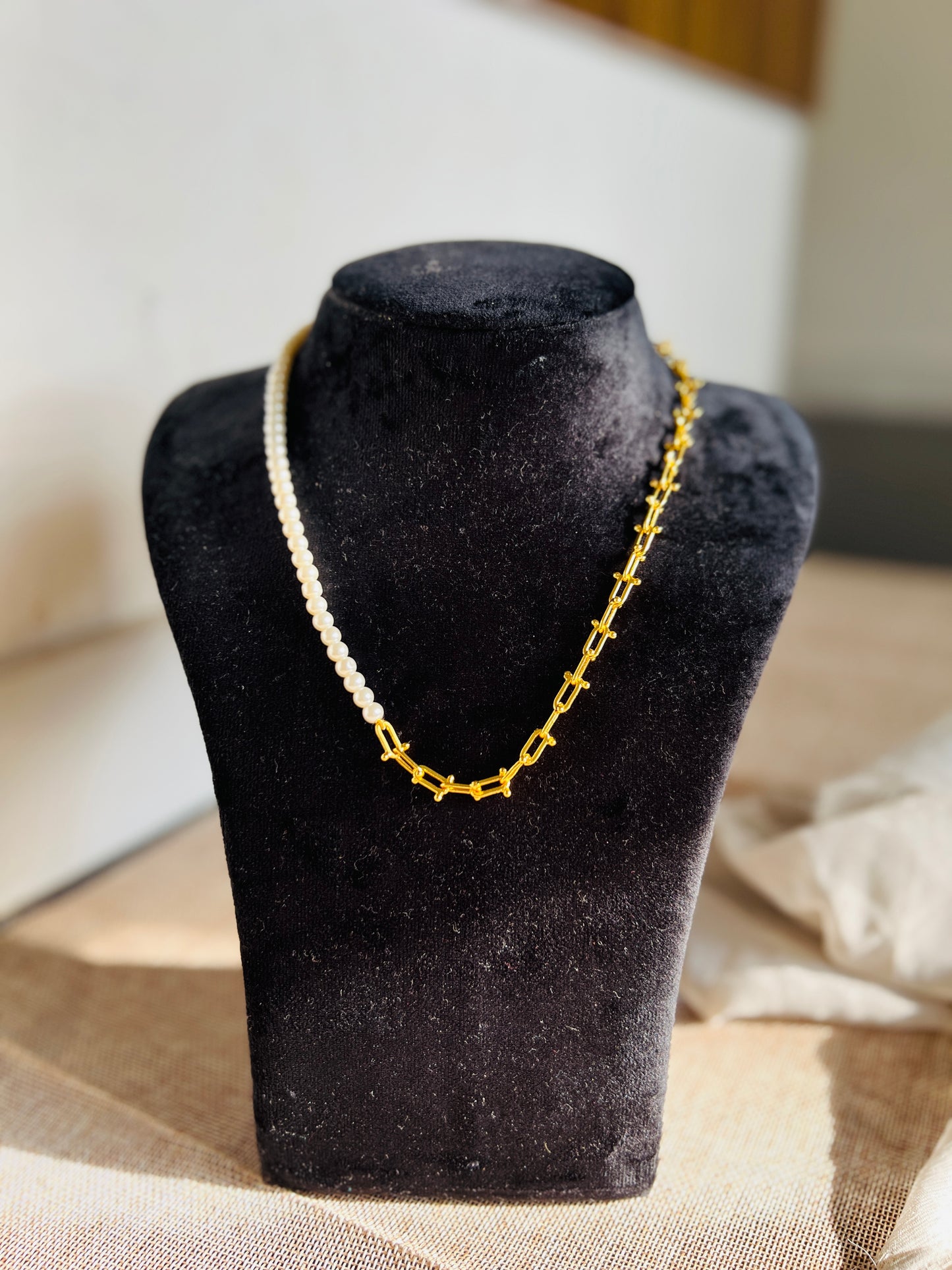 FARAHH NECKPIECE - Neckpiece