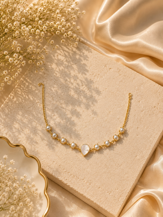 Luna Pearl Grace Necklace
