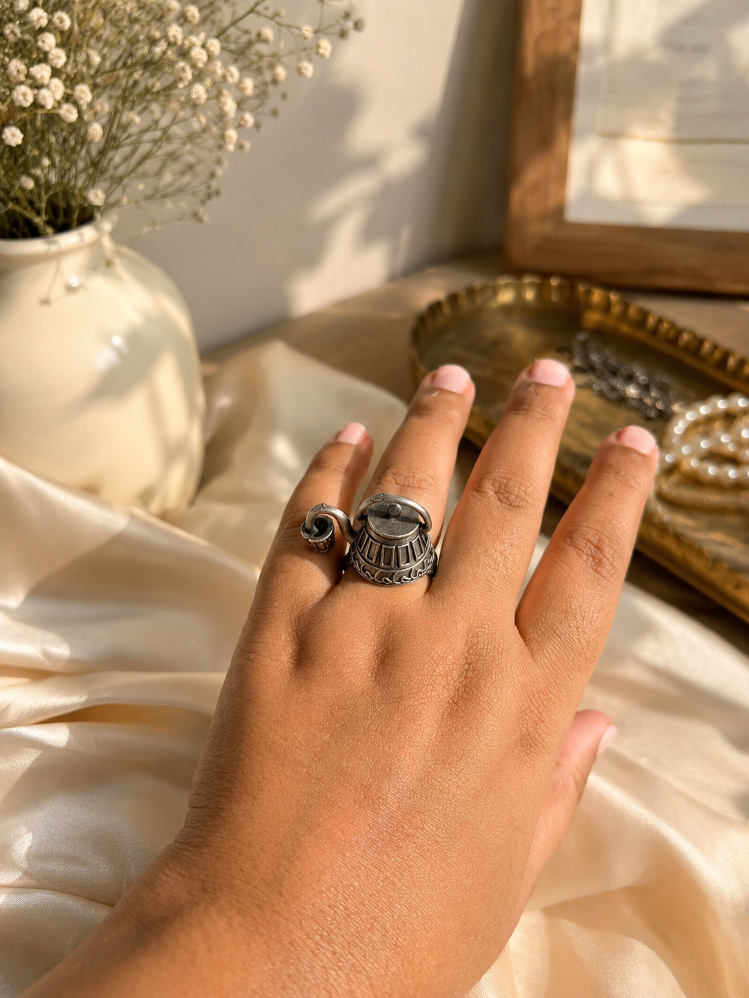 Heritage Water Pot Ring