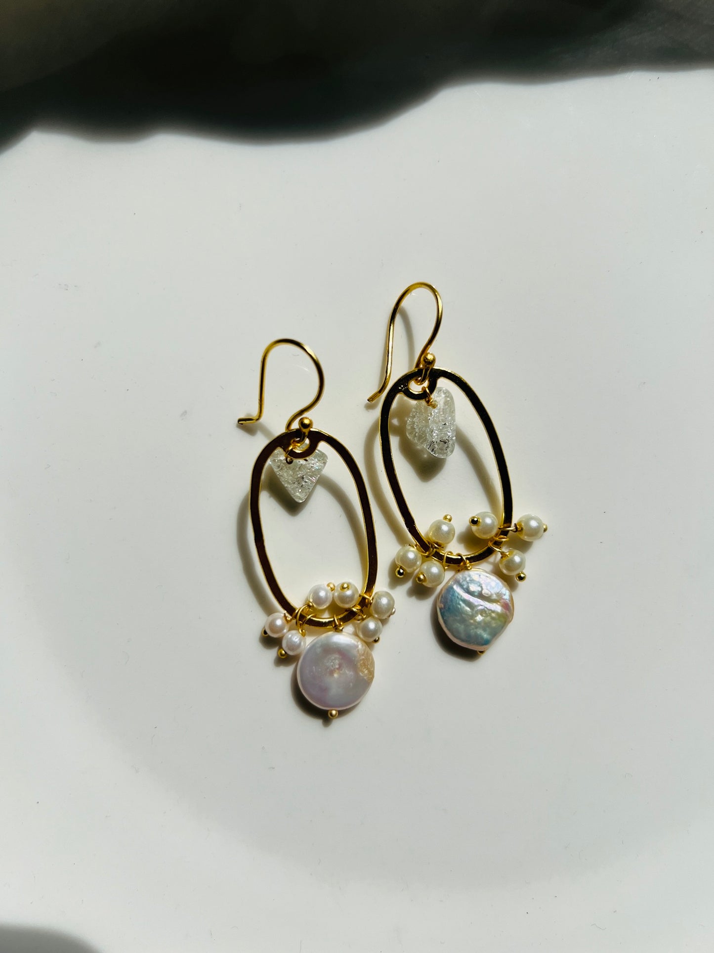 Fresh water pearl hoops - Earrings