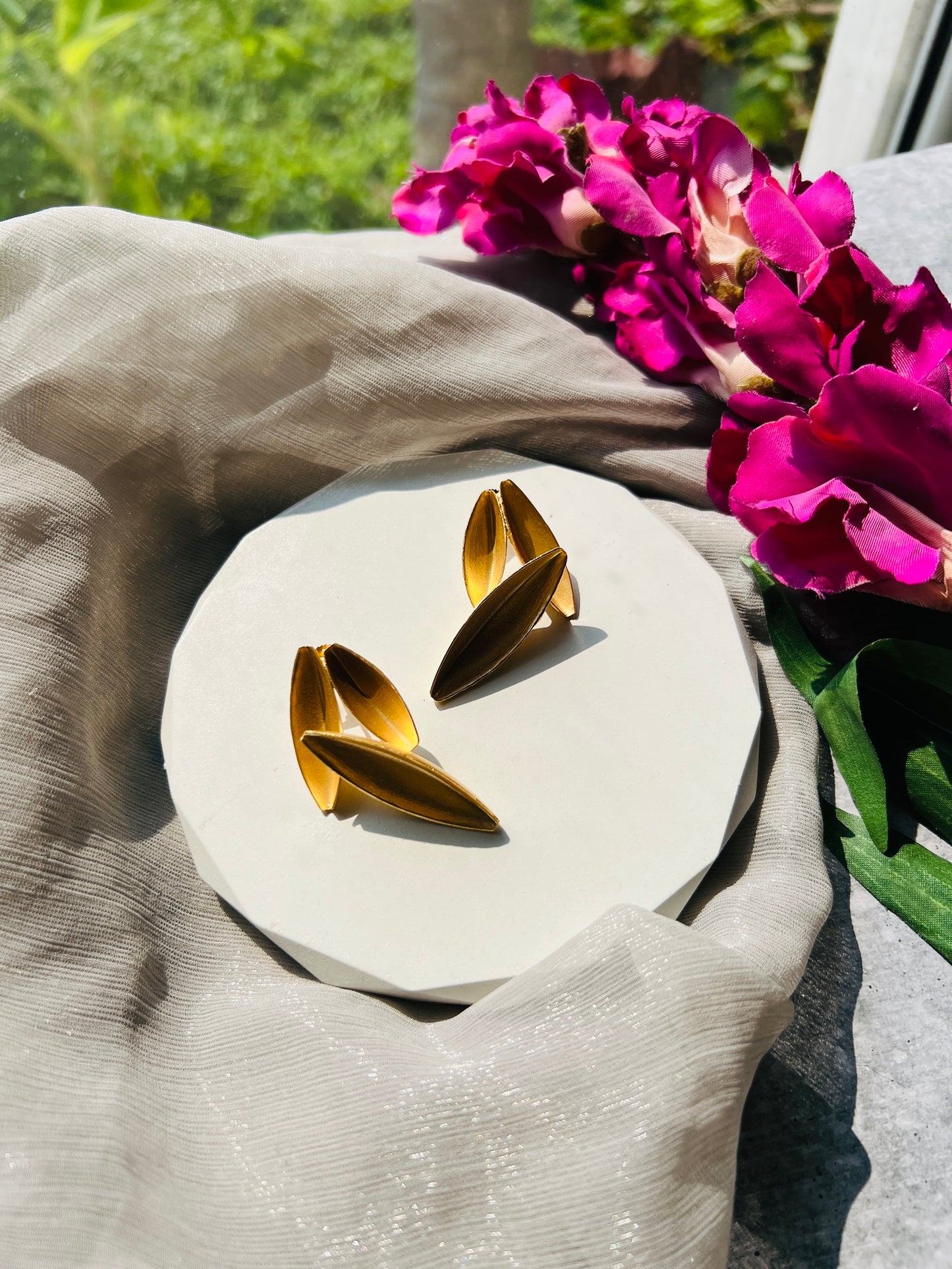 Golden Leaf Sculpt Stud Earrings