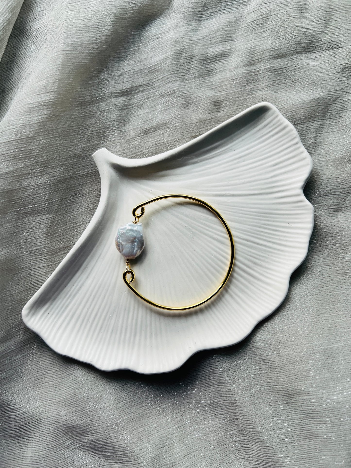 SINGLE MOP STONE BANGLE - bangles