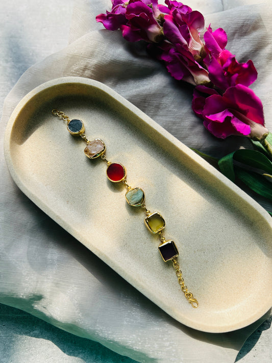 MULTICOLOUR NATURAL STONE BRACELET