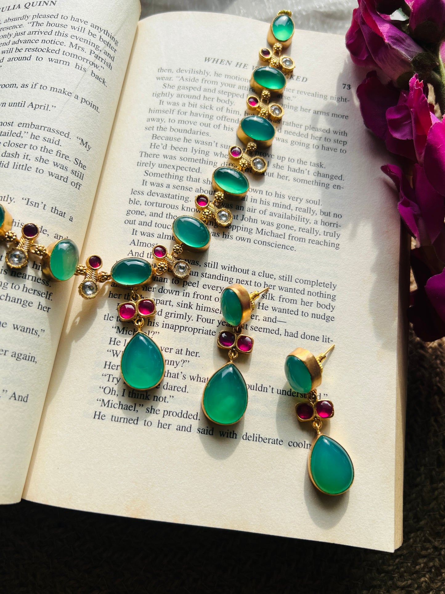 Esmeralda Gulabi Necklace Set