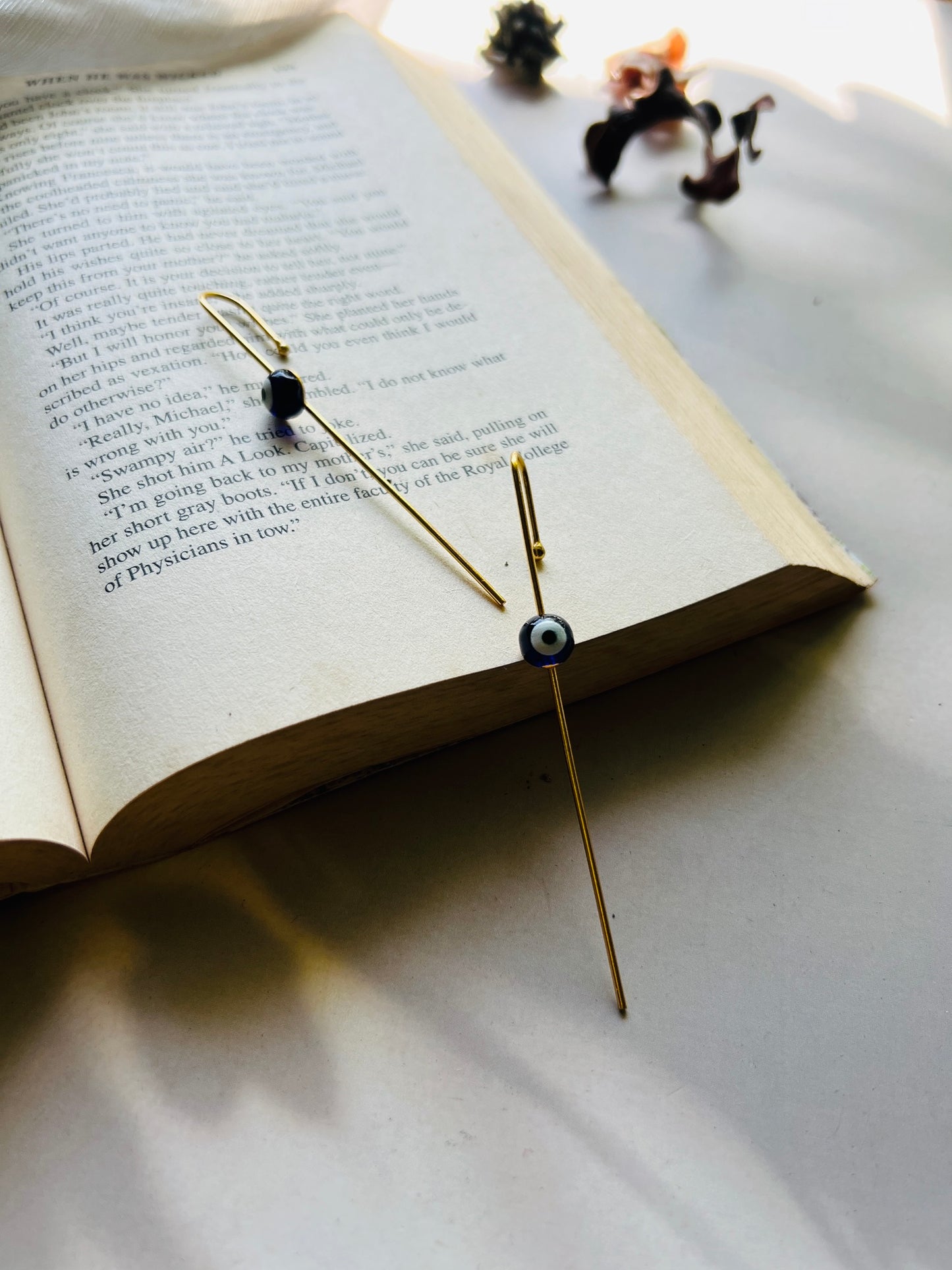 Violet Gaze Evil Eye Ear Cuff