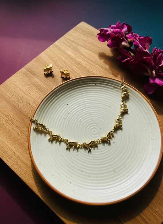 Golden Majesty Tiger Choker Set