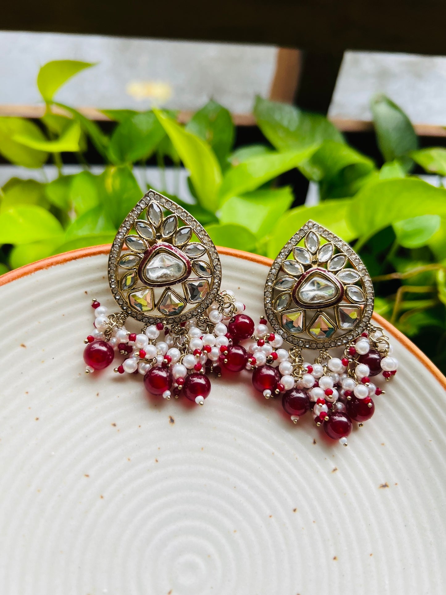 WHITE KUNDAN STUD FALL - Earrings