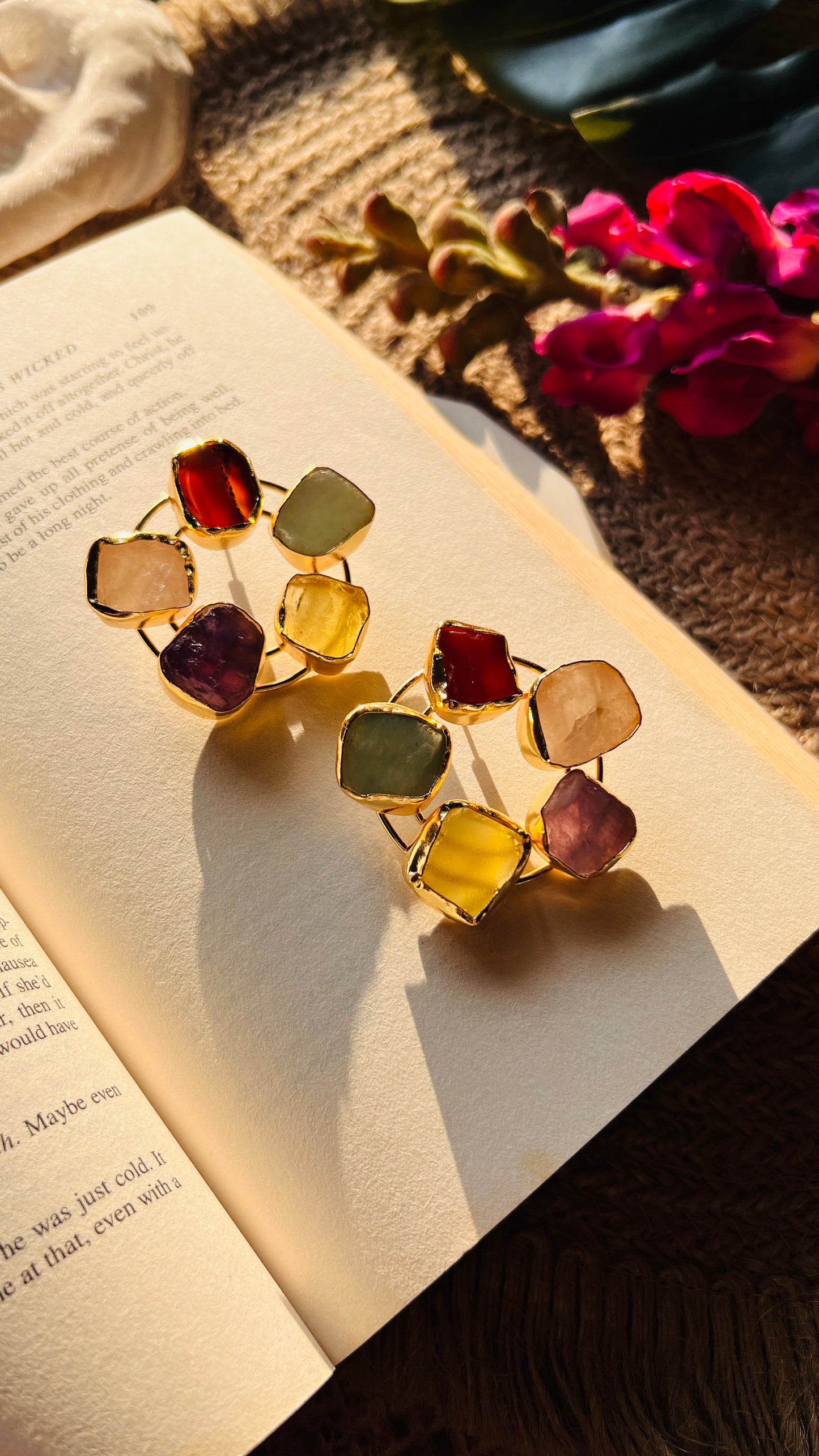 Aura Round Earrings - Earrings