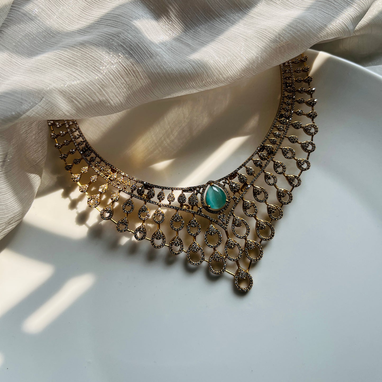 DUSHA NECKPIECE - Necklaces