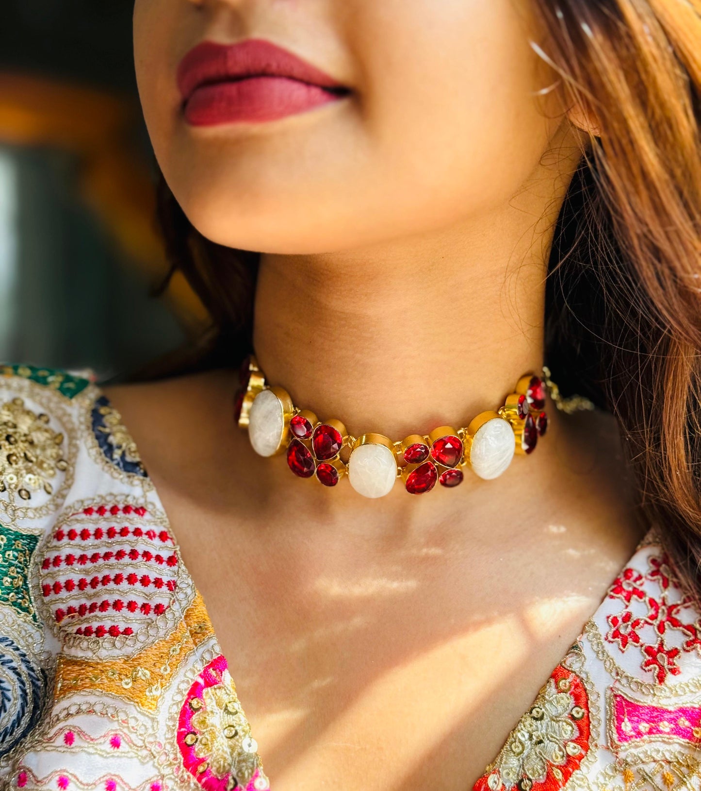 RICHELLE MULTI STONE CHOKER