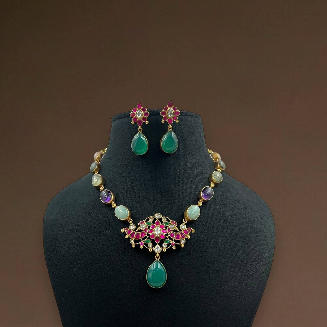 Evara Charm Necklace - Neckpiece