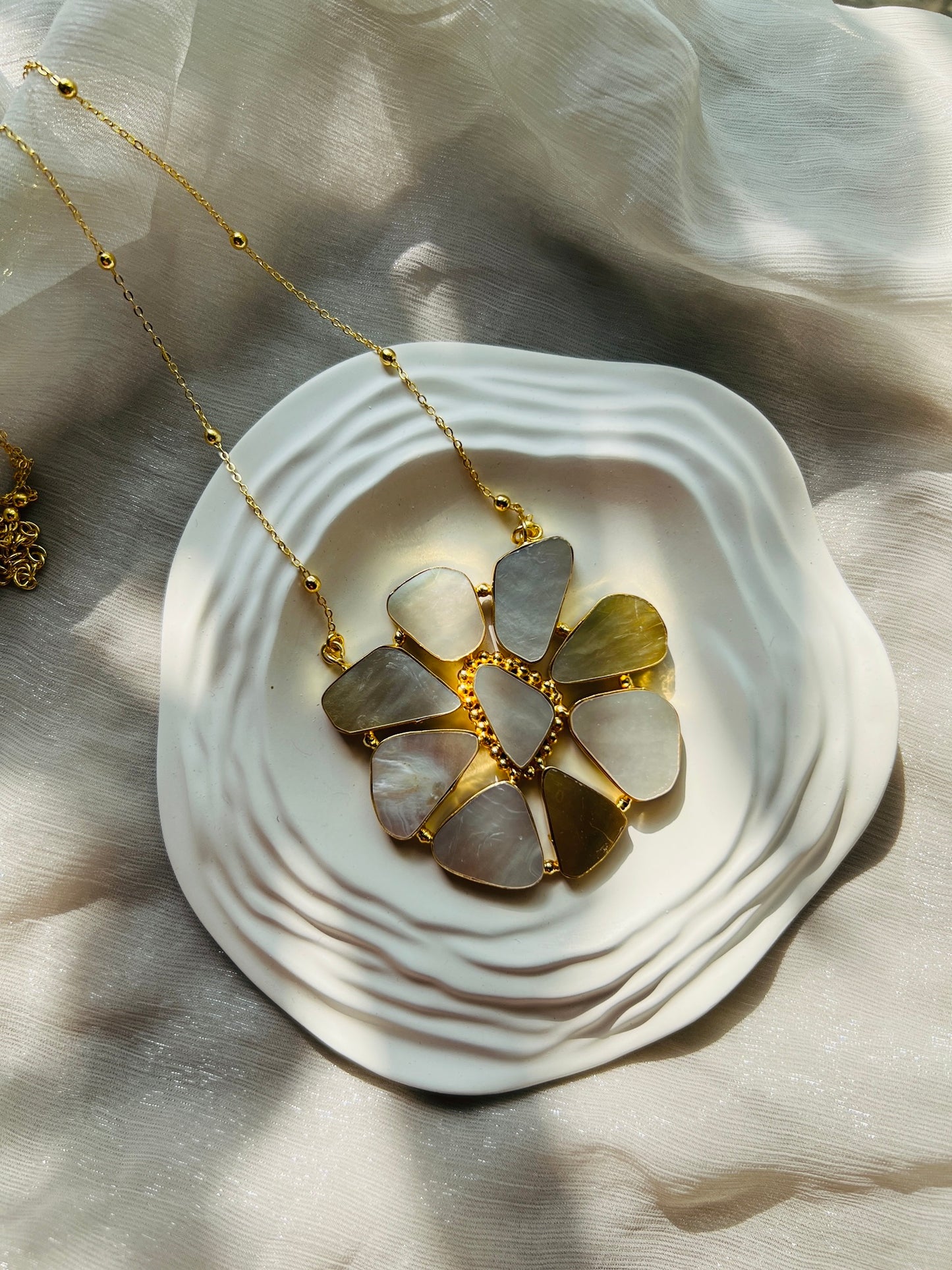 Sunlit Pearl Pendant Chain - Neckpiece