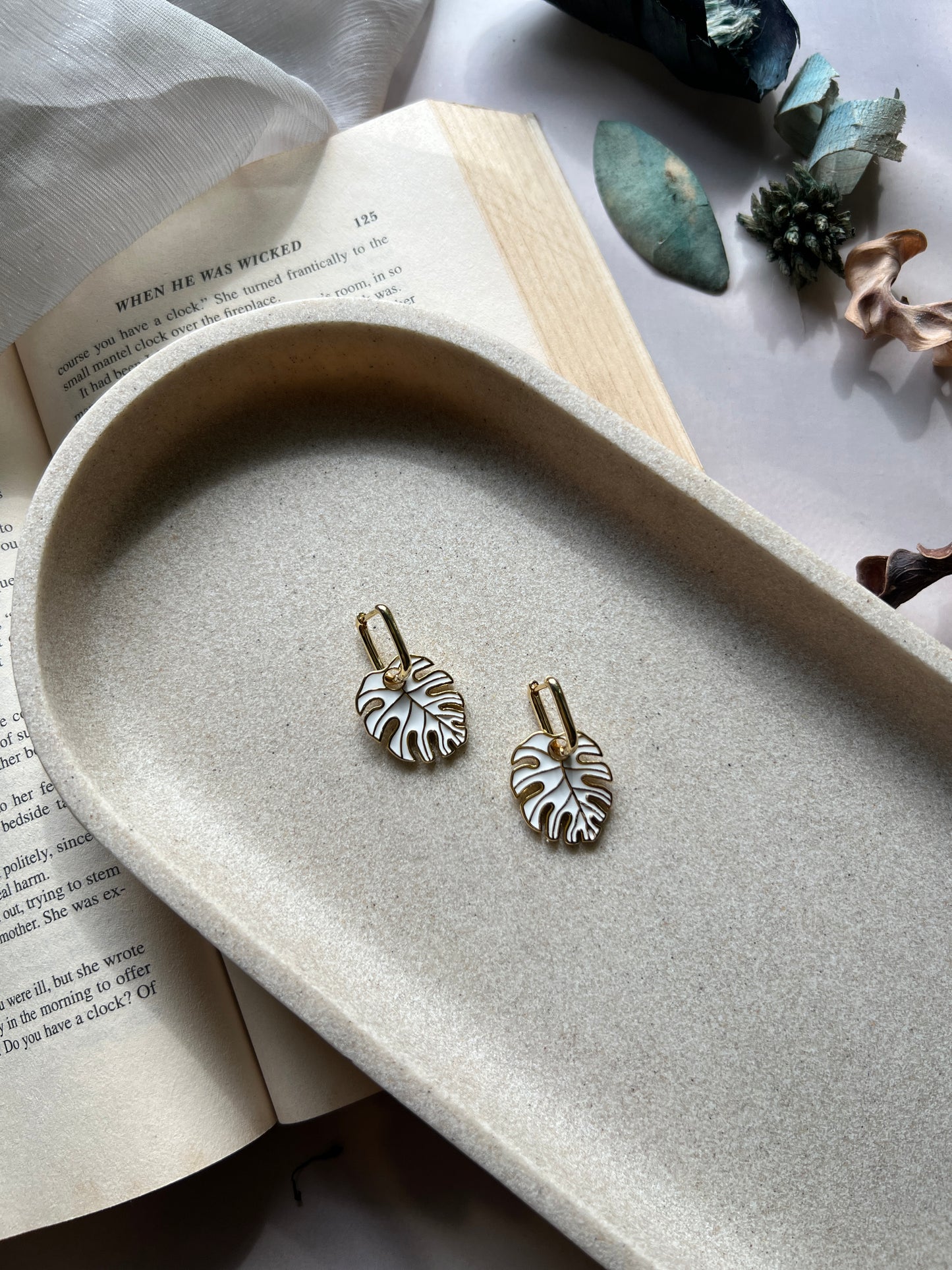 Ivory Monstera Drops