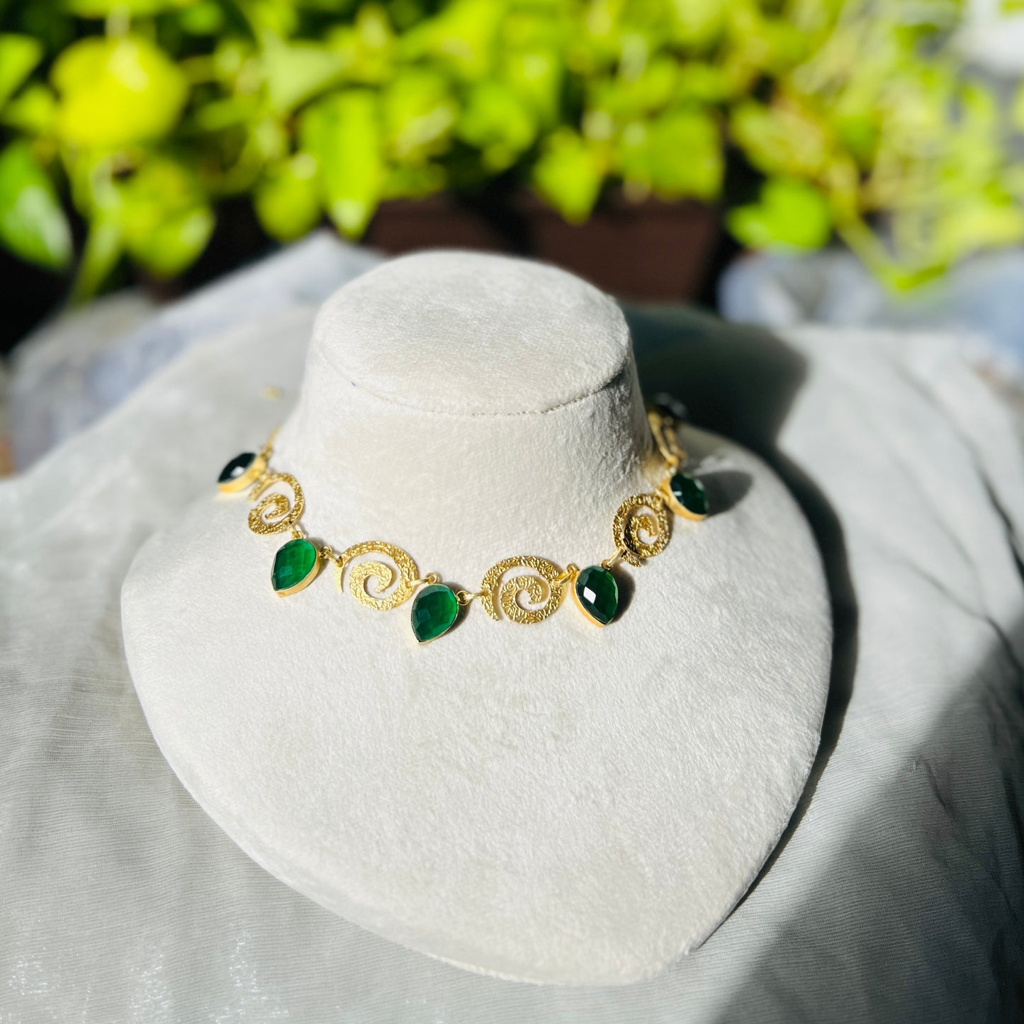 ARLET DROP STONE NECKPIECE - Neckpiece