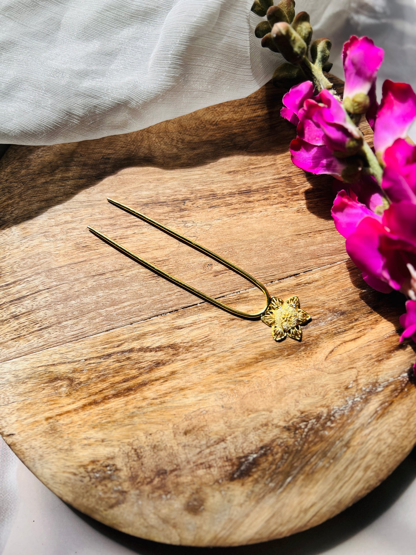 The Plaited U-Hair Pin