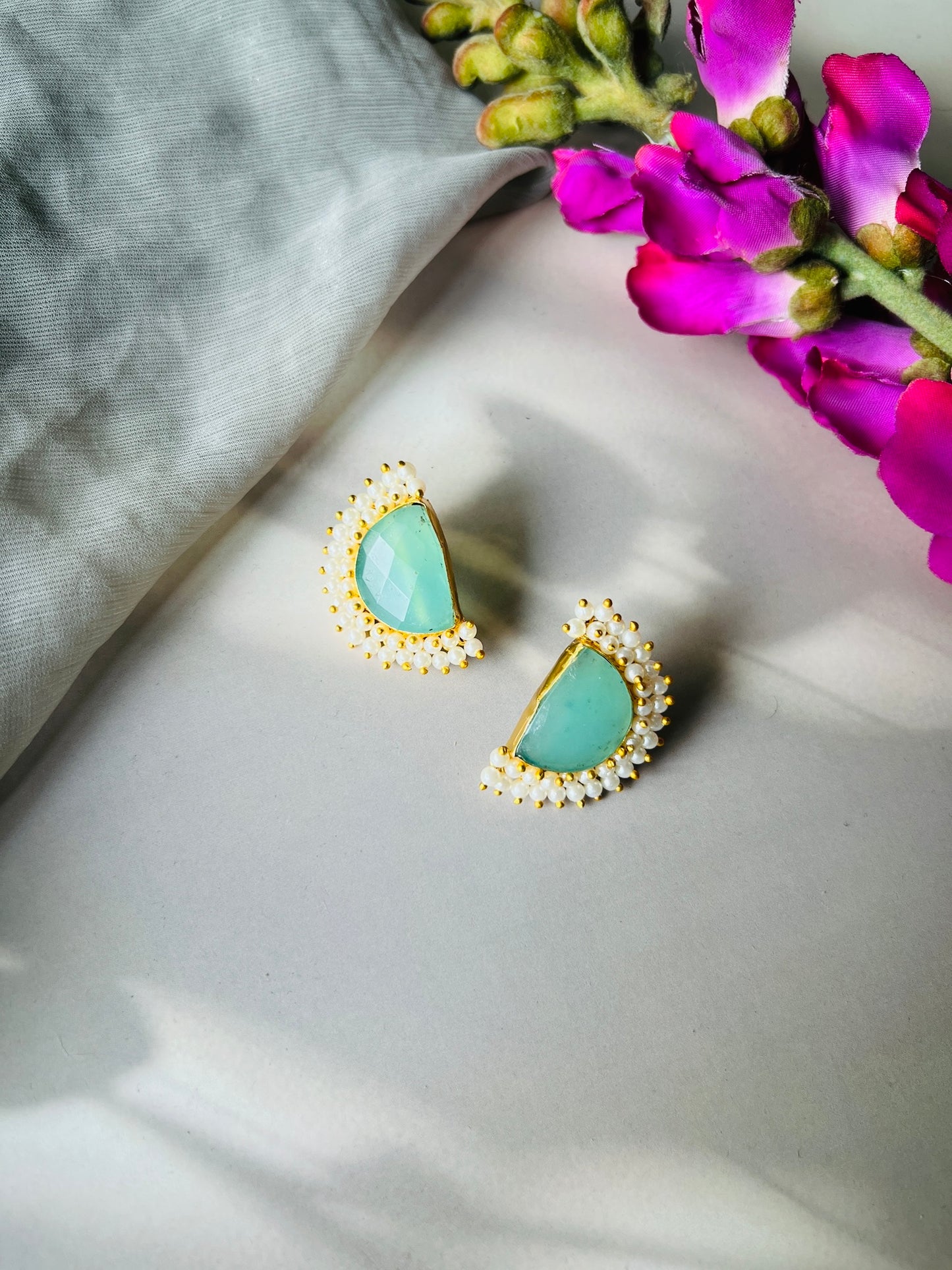Pearl Dusk Studs - Earrings