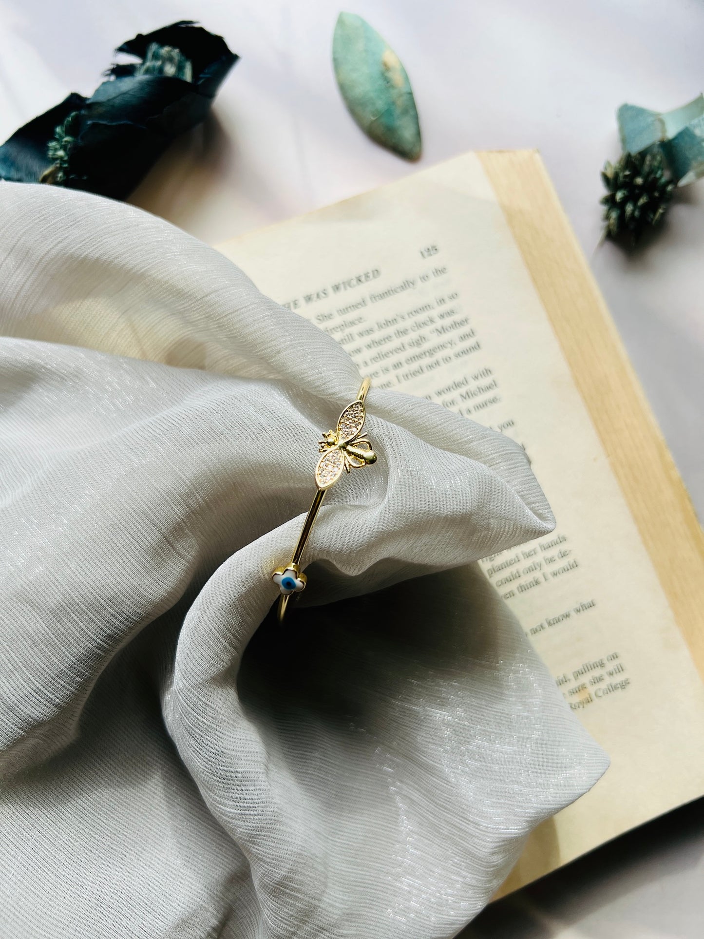 Honeycomb Glow Cuff