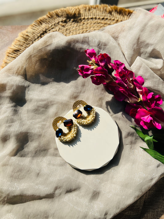 Noor Pearl Arc Studs