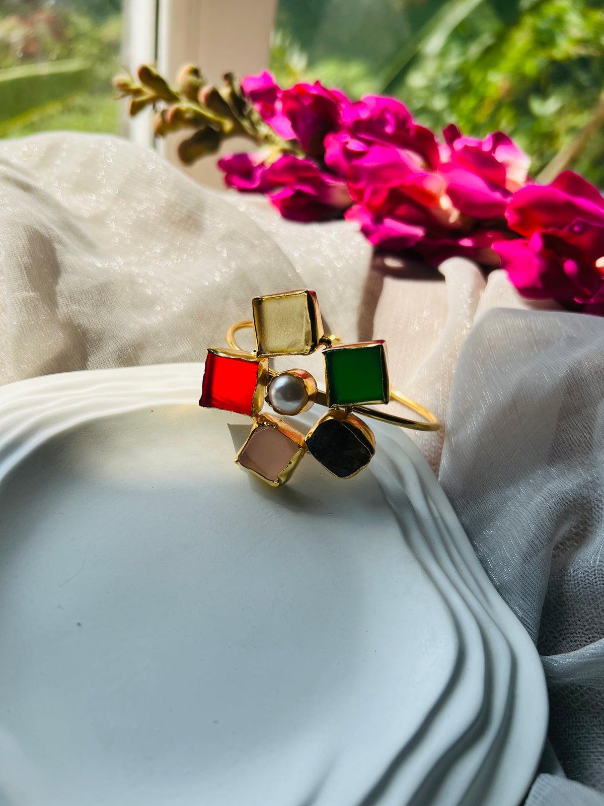 Aravelle Raw Stone Bangle - bangles