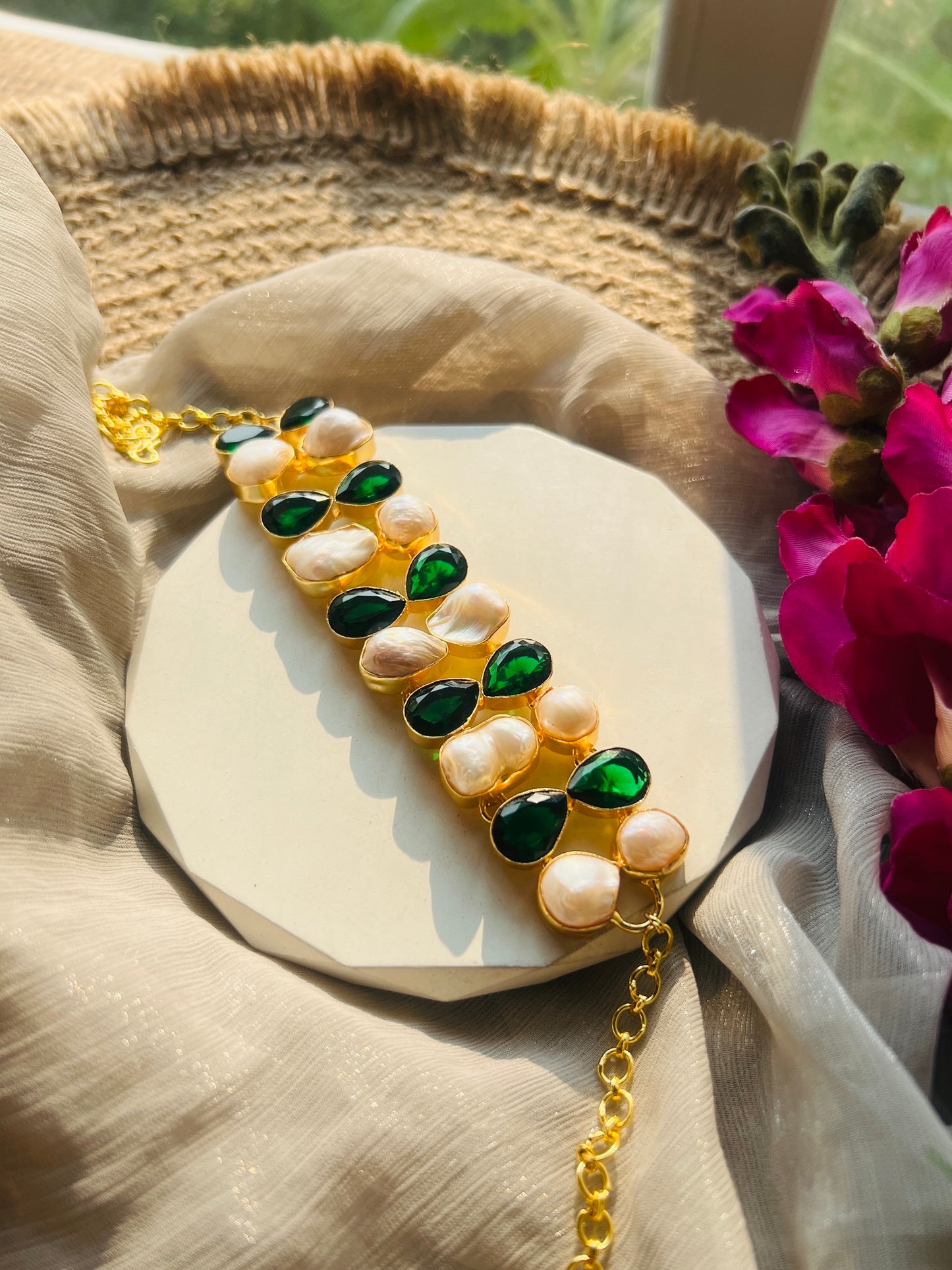 Emerald Grace Baroque Choker - Neckpiece