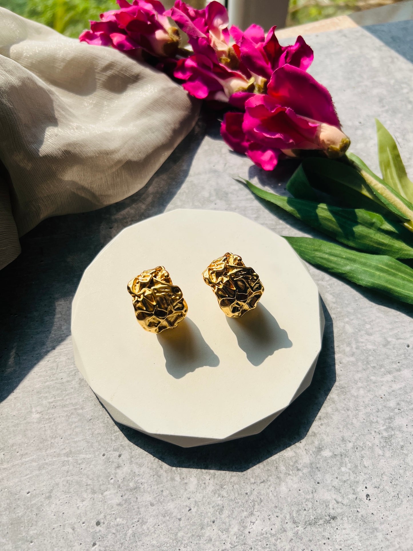 Molten Gold Sculpt Hoops