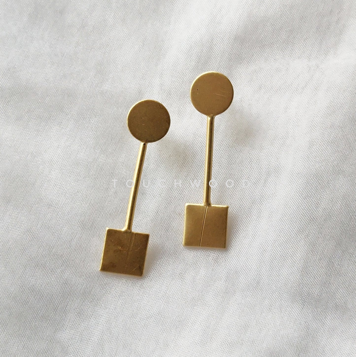 Golden Pendulum - Earrings