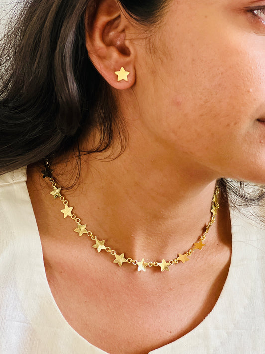 GOLDEN STARS NECKLACE - Necklaces