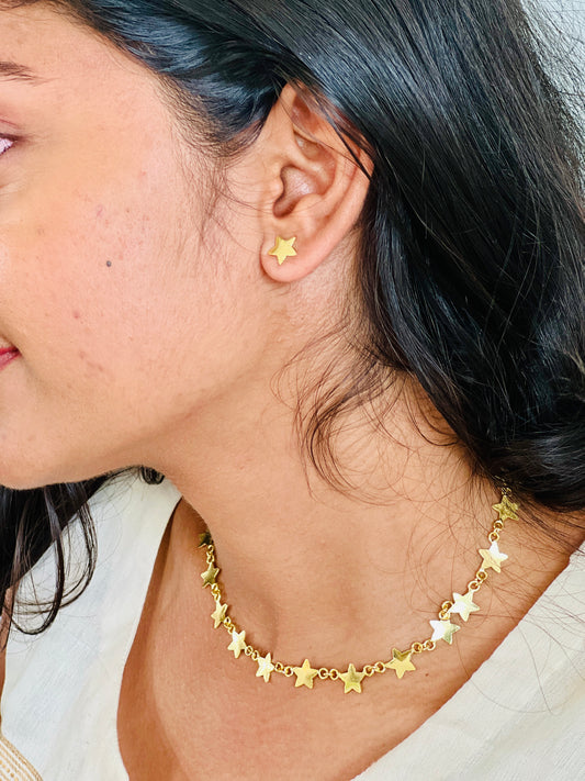 GOLDEN STARS NECKLACE - Necklaces