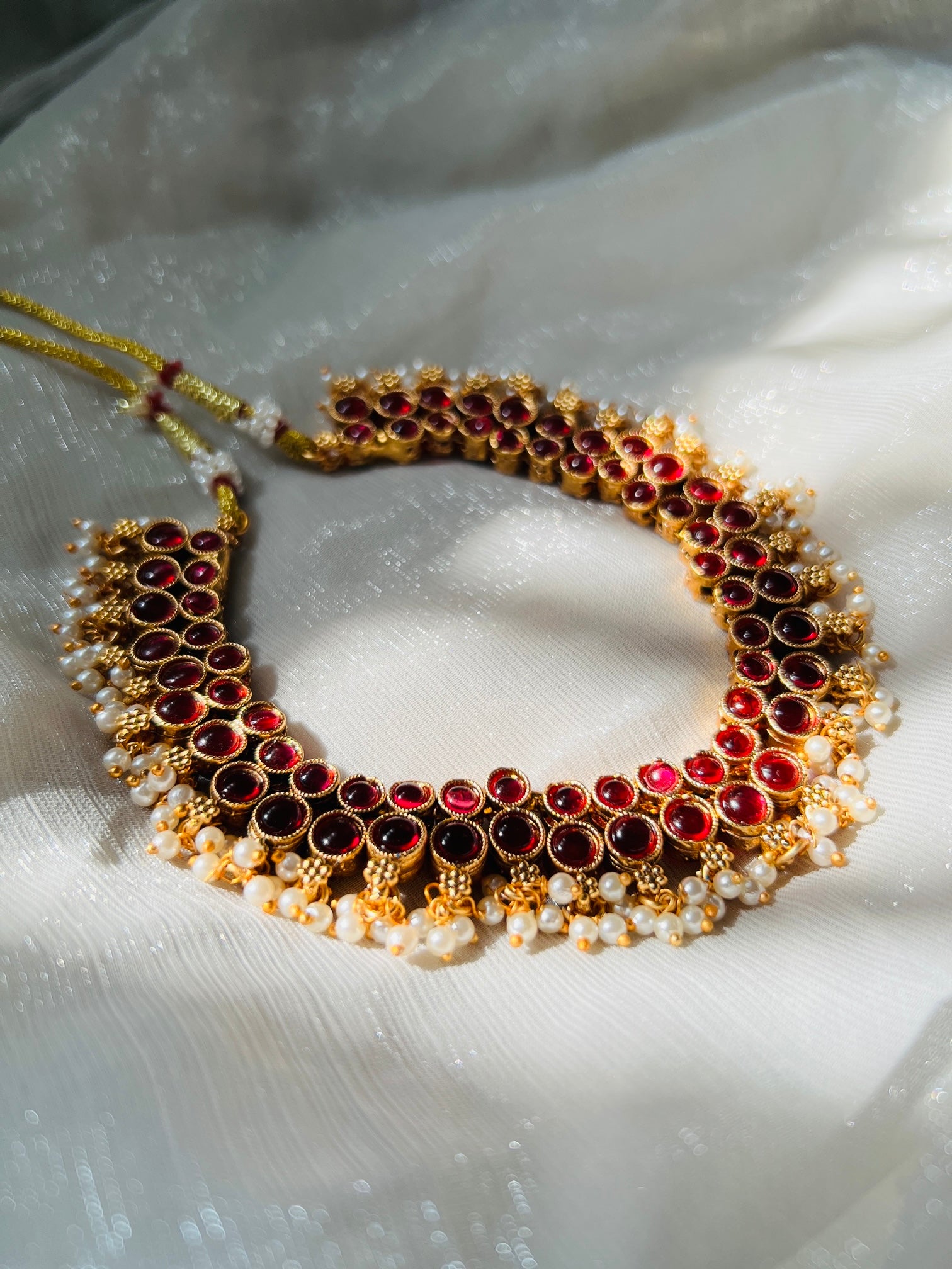 PRAVII DOUBLE SIDED PEARL CHOKER/NECKLACE - Neckpiece
