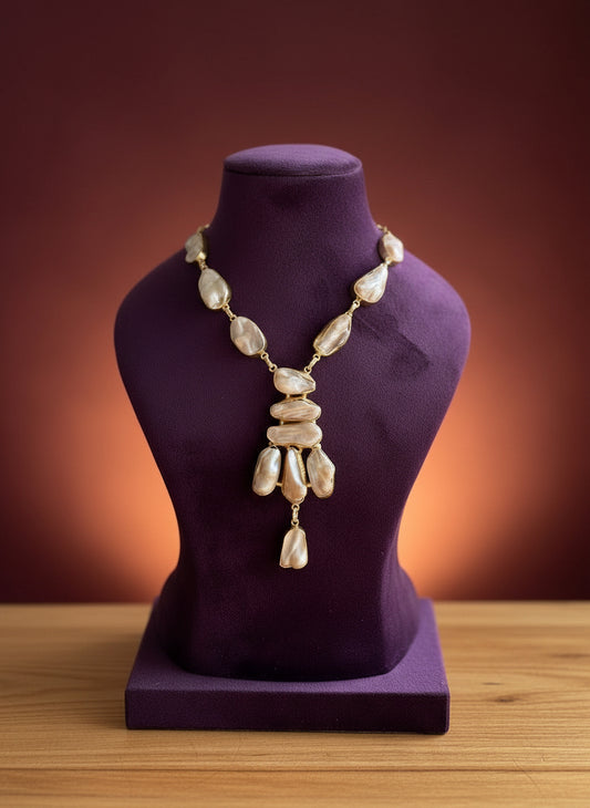 Grandeur Baroque Pendant Necklace