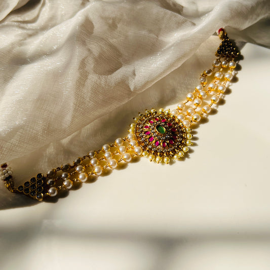 CHARNI PEARL CHOKER - Neckpiece