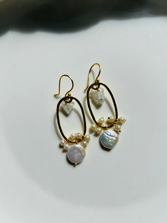 Fresh water pearl hoops - Earrings