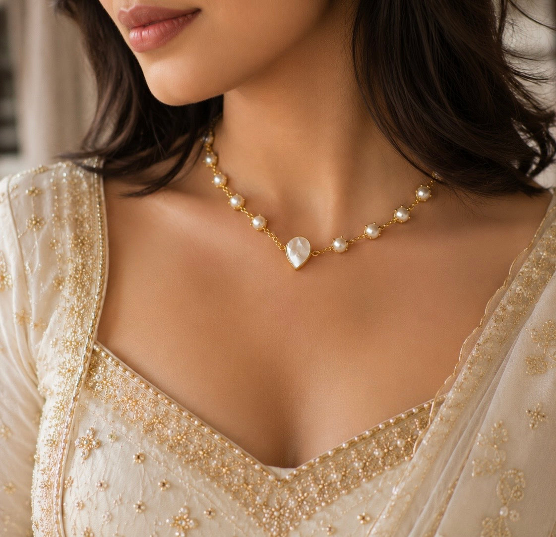 Luna Pearl Grace Necklace