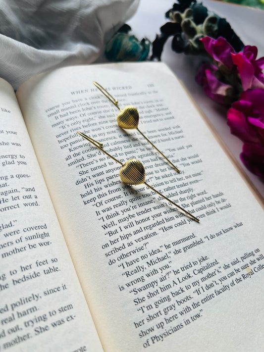 Golden Embrace Ear Cuff