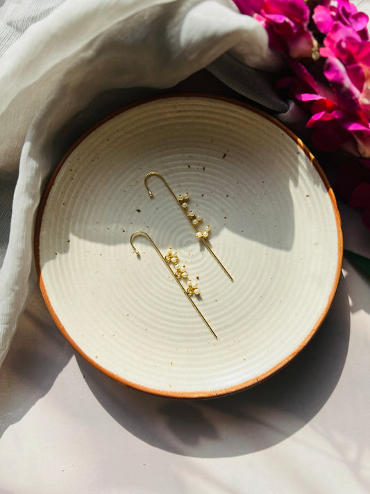 Lustre Pearl Earcuff