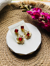 Load image into Gallery viewer, Royal Pearl Earrings
