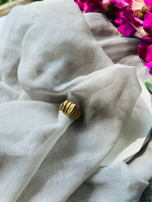 Aurora Ribbed Adjustable Ring