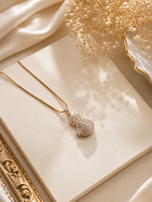 Meher Luxe Pendant Chain