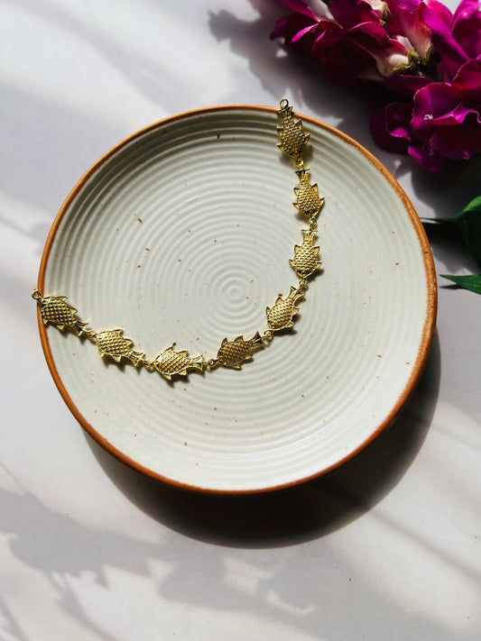 Golden Waves Fish Choker Set