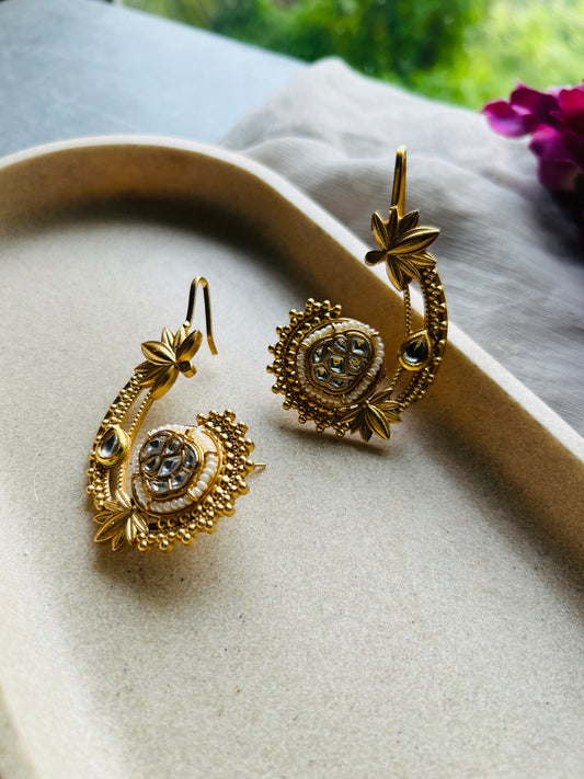 Zivara Floral Ear Vines